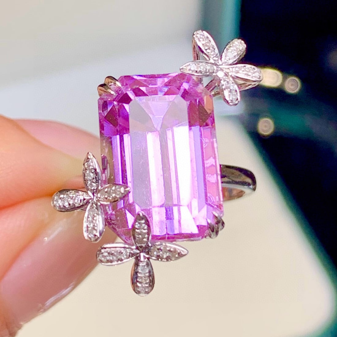 14k Gold 14.6 Ct Natural Kunzite & Diamond Ring - 5