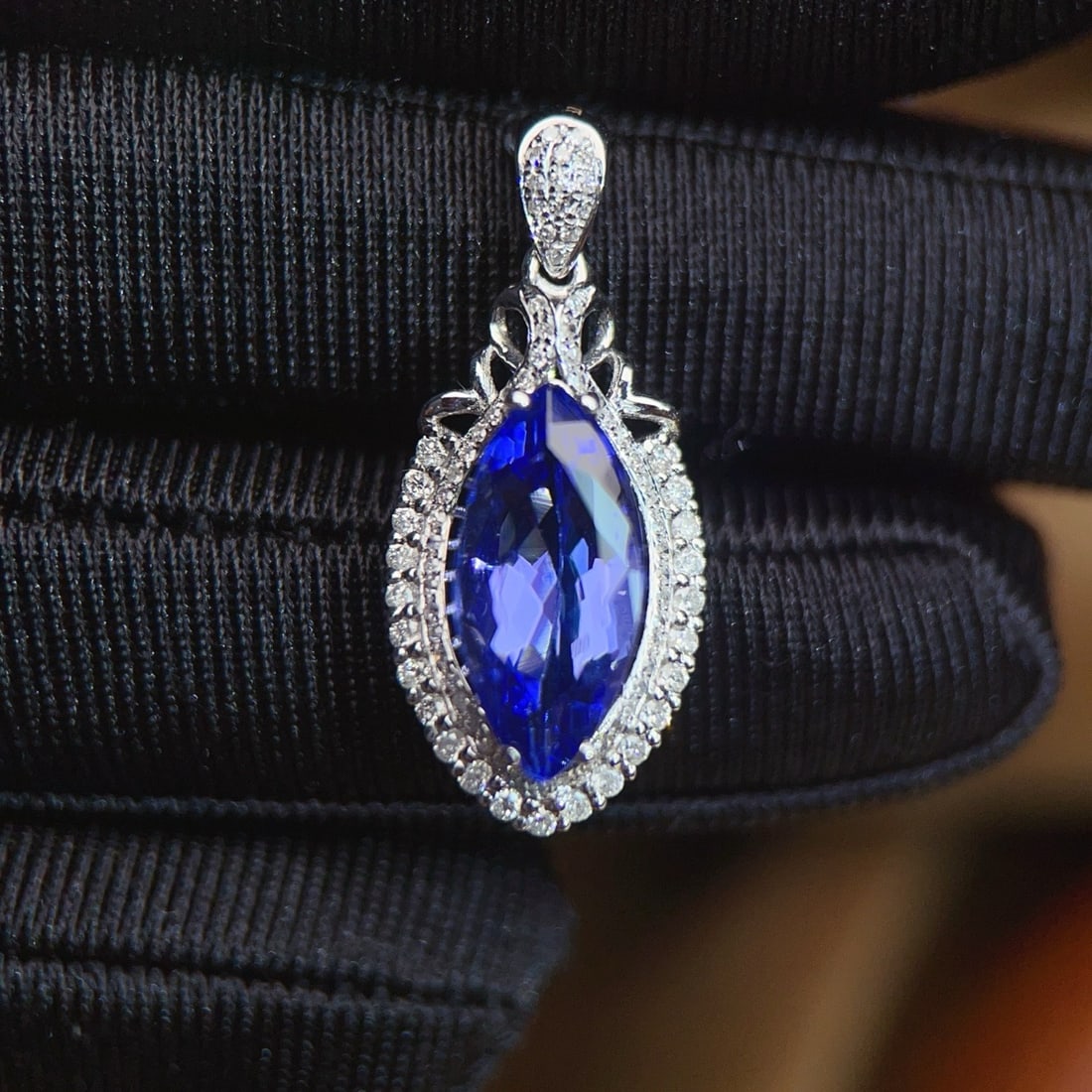 14k Gold 3.61 Ctw Natural Tanzanite & Diamond Pendant( Without Chain ) - 3
