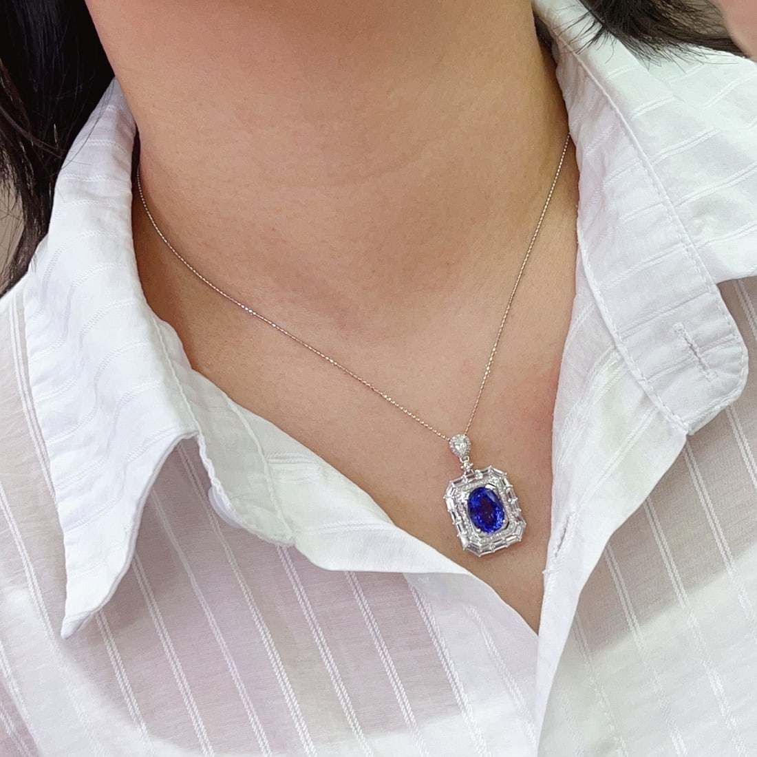 14k Gold 5.05 Ct Natural Tanzanite & Diamond & Sapphire Pendant( Without Chain ) - 4