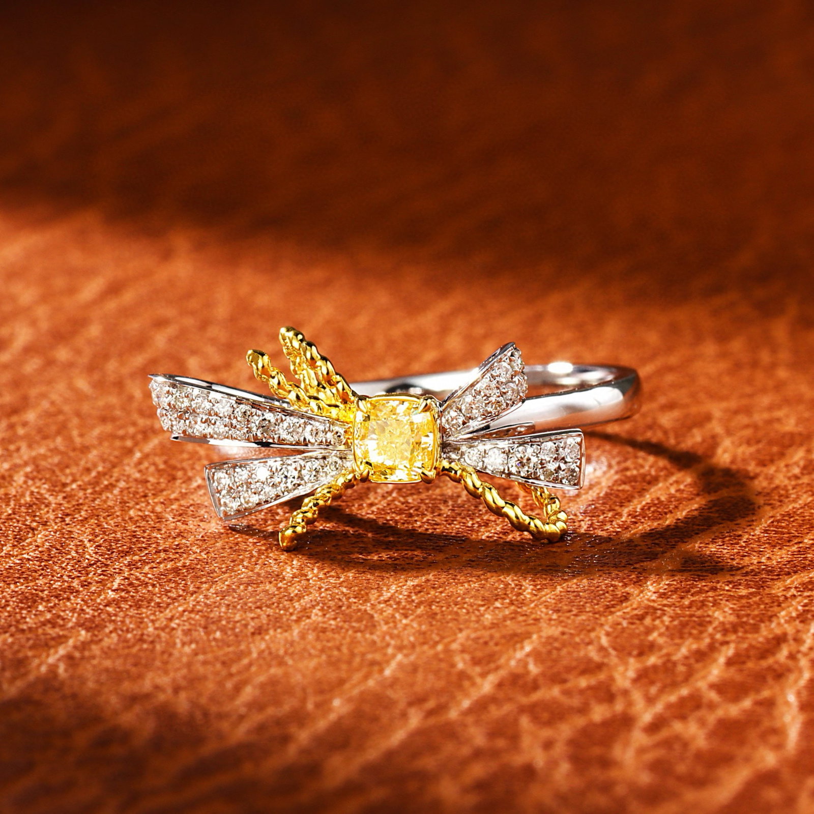 14k Gold 0.51 Ctw Natural Yellow Diamond & Diamond Ring: Ref:231058019 // gold content:14k gold // ring size:7. 25us // // main gemstone:yellow diamond // shape:cushion // carat weight:0. 33ct // color:yellow // treatment:natural // // adjacent gemstone 2