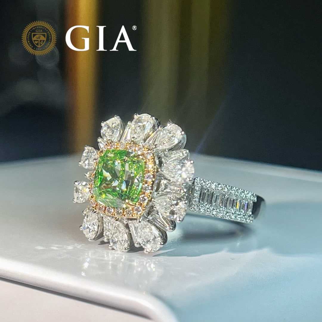 Gia Certified 14k Gold 4.05 Ctw Natural Green Diamond & Diamond Ring - 2