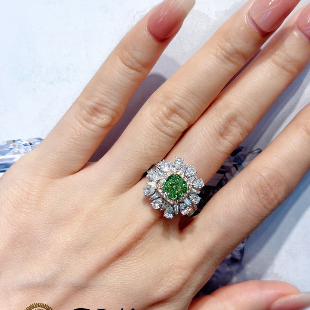 Gia Certified 14k Gold 4.05 Ctw Natural Green Diamond & Diamond Ring - 4