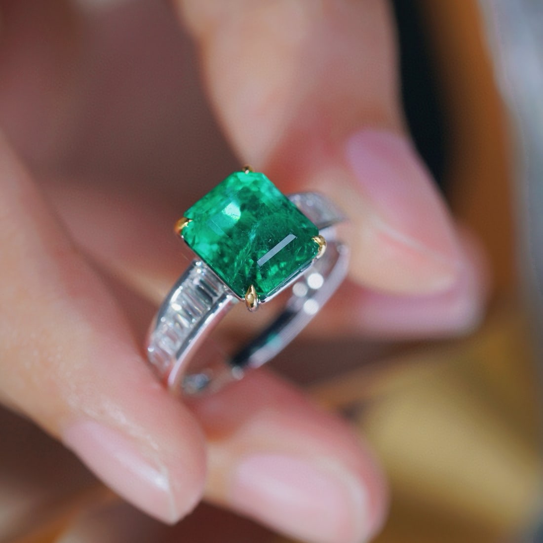 14k Gold 4.01 Ctw Natural Emerald & Diamond Ring - 2