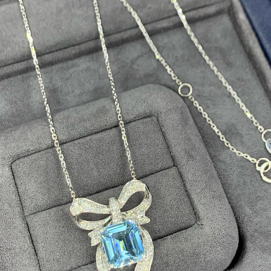 14k Gold 3.17 Ctw Natural Aquamarine & Diamond Necklace - 2