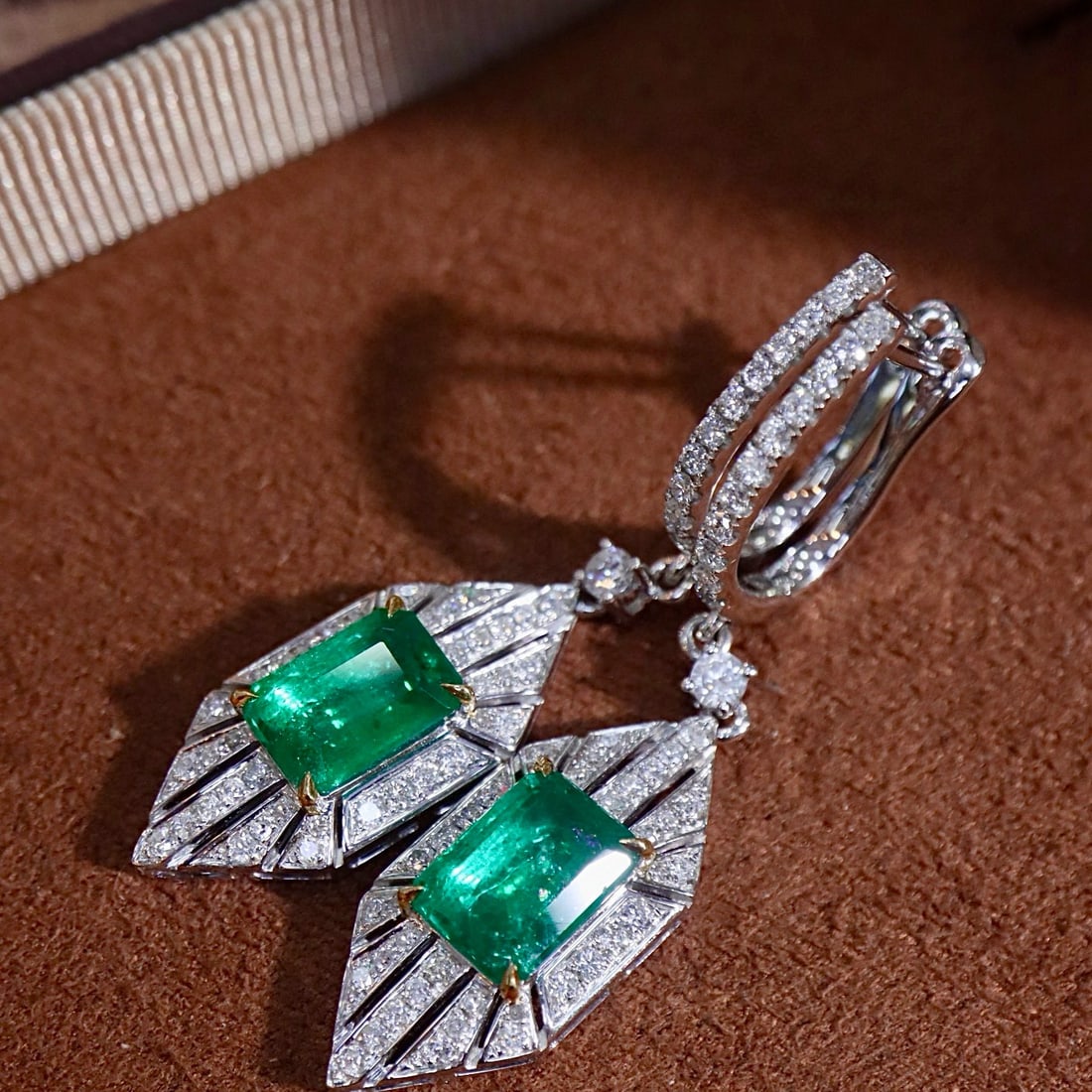 14k Gold 3.3 Ctw Vivid Green Natural Emerald & Diamond Earrings - 3