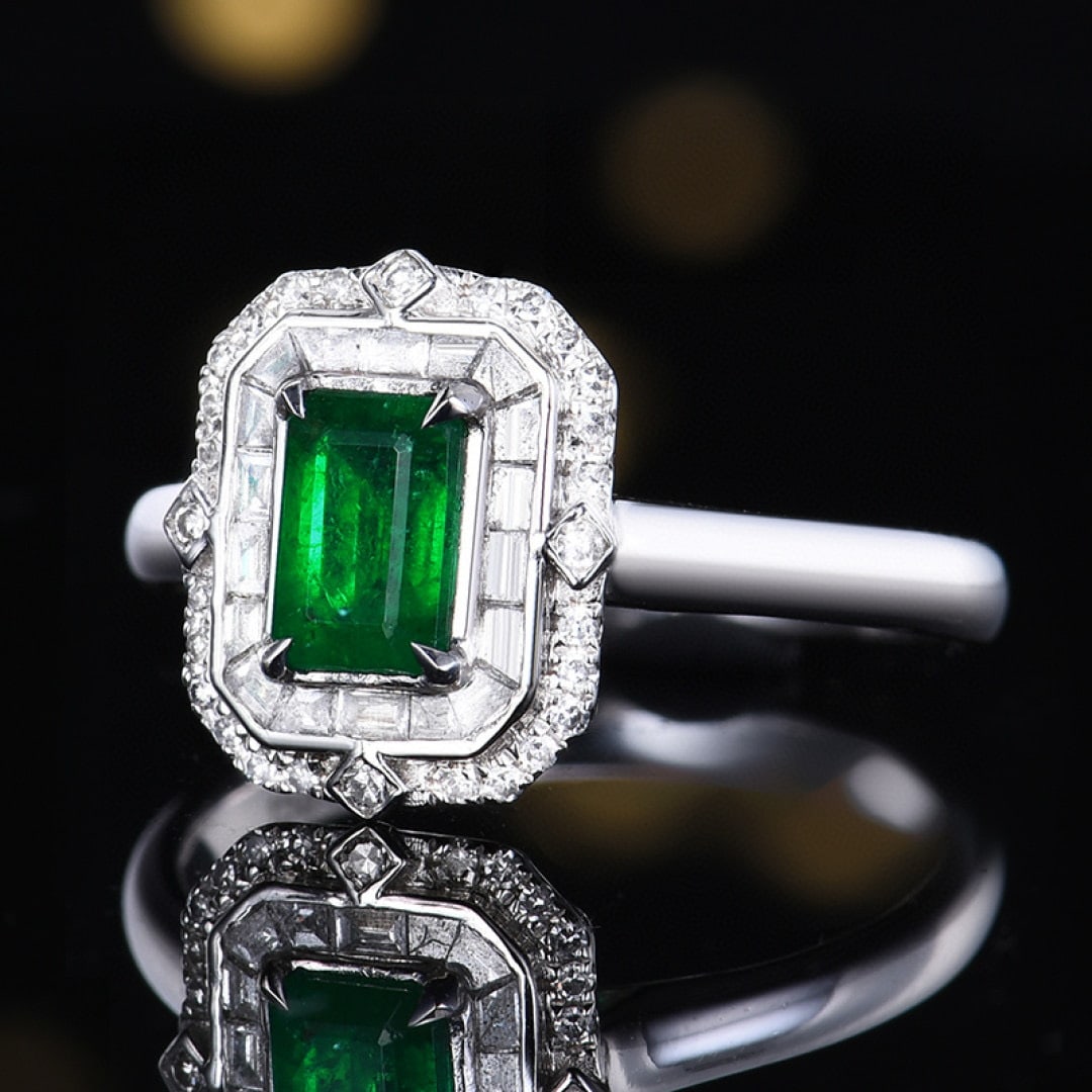 14k Gold 1.06 Ctw Vivid Green Natural Emerald & Diamond Ring - 2