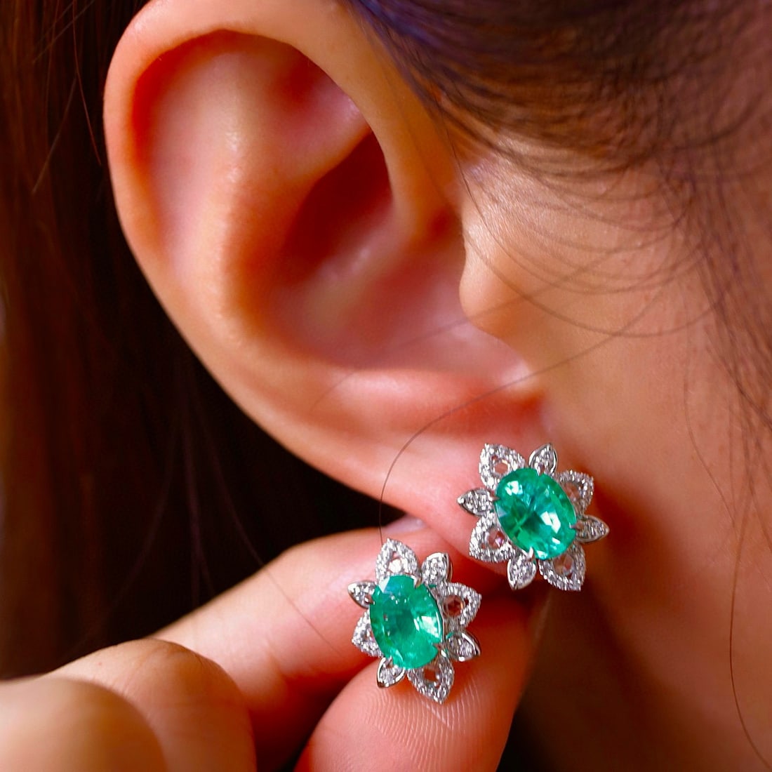 14k Gold 2.78 Ctw Natural Emerald & Diamond Earrings - 3