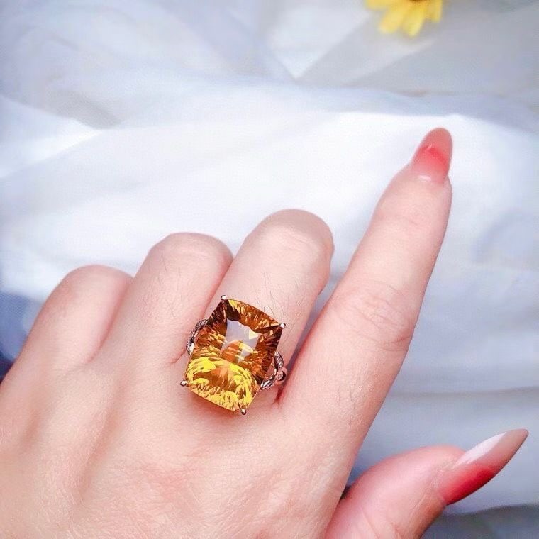 14k Gold 15.60 Ct Natural Citrine & Diamond Ring - 4