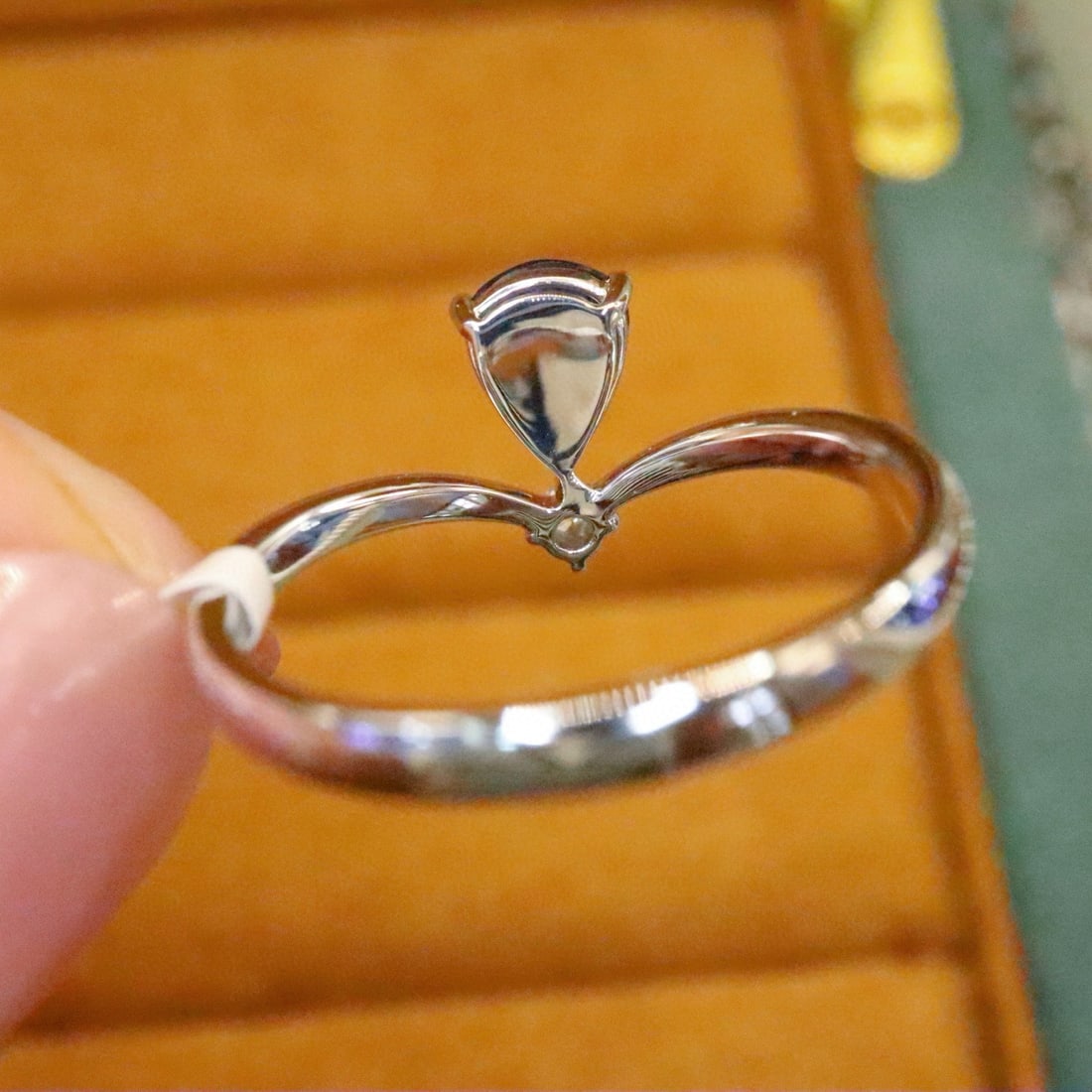 14k Gold 0.72 Ctw Natural Sapphire & Diamond Ring - 4