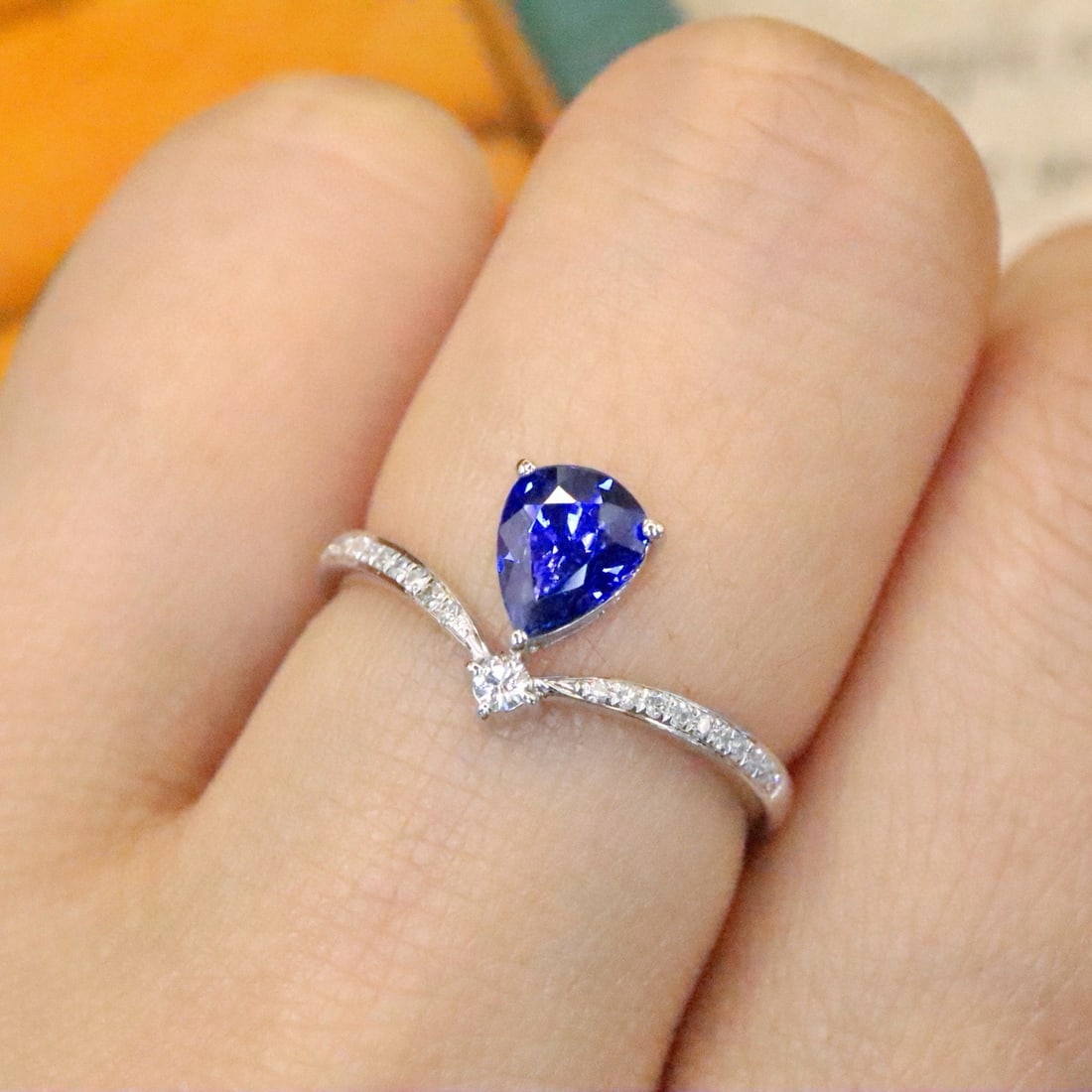 14k Gold 0.72 Ctw Natural Sapphire & Diamond Ring - 5