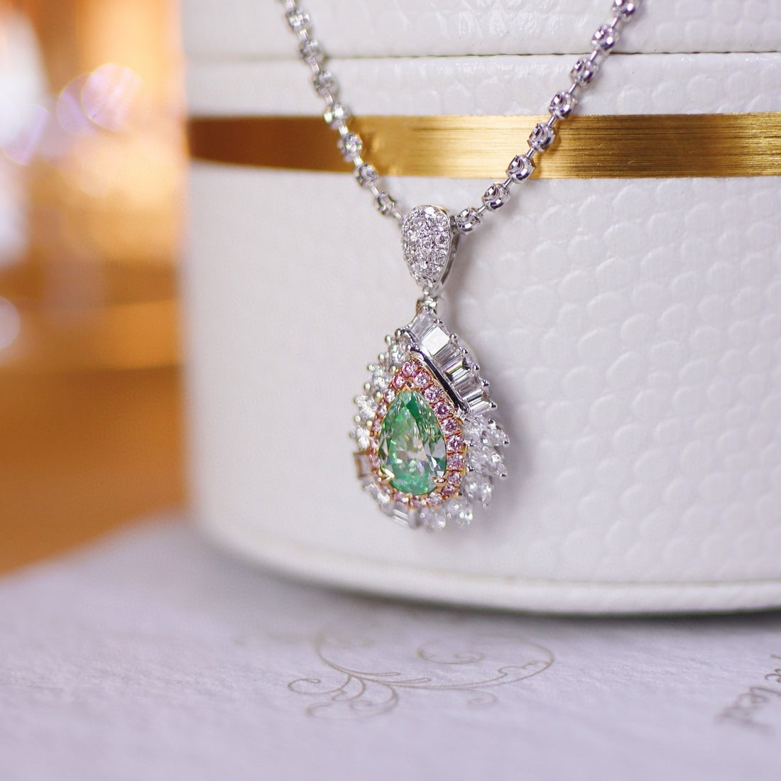 Gia Certified 14k Gold 1.10 Ctw Natural Green Diamond & Diamond Ring/pendant( Without Chain ) - 4