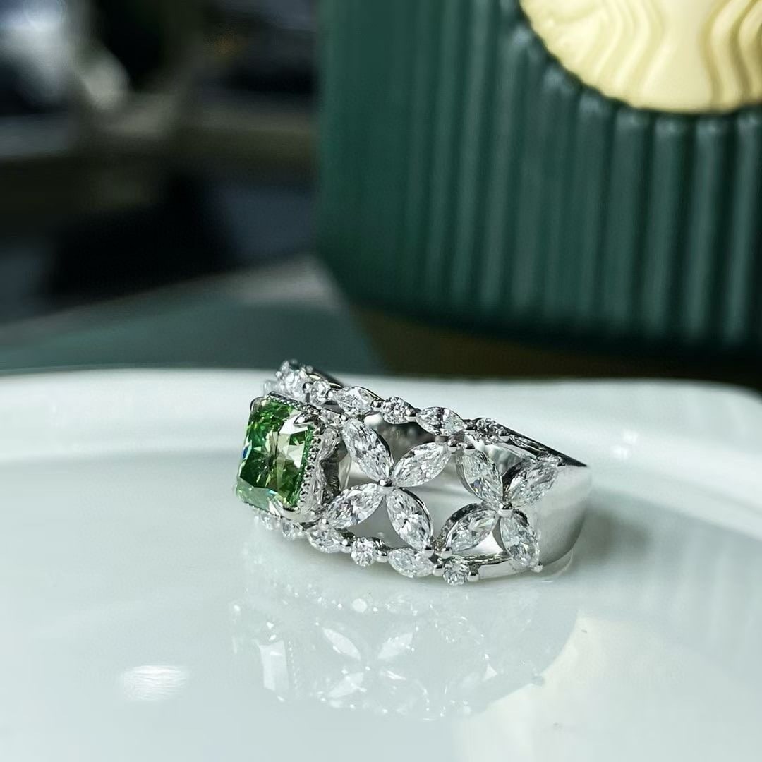 Gia Certified 14k Gold 2.52 Ctw Natural Green Diamond & Diamond Ring - 2