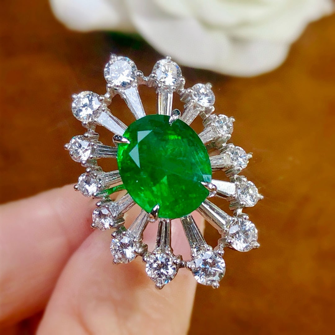 14k Gold 7.81 Ctw Natural Emerald & Diamond Ring - 3