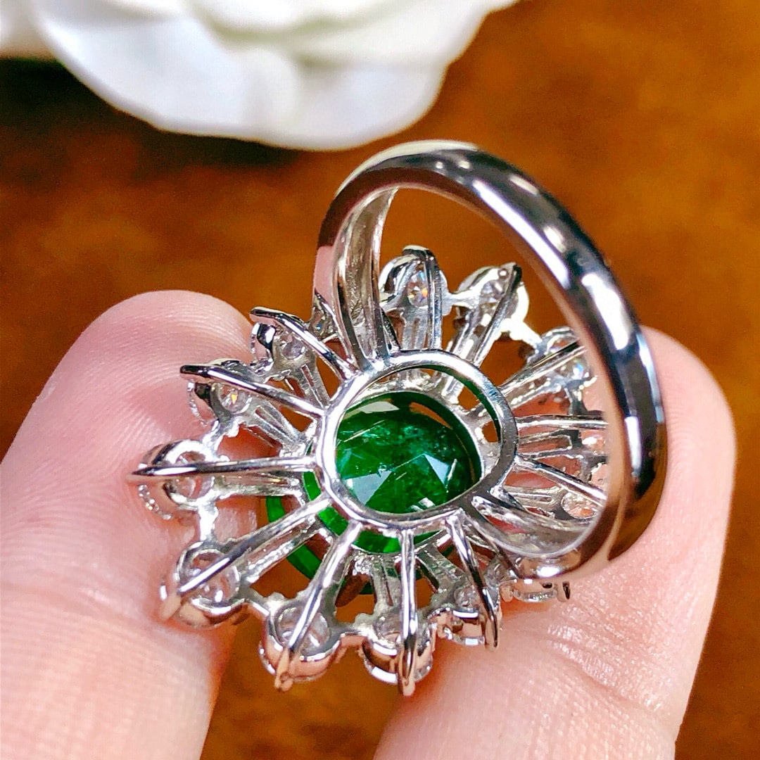 14k Gold 7.81 Ctw Natural Emerald & Diamond Ring - 6