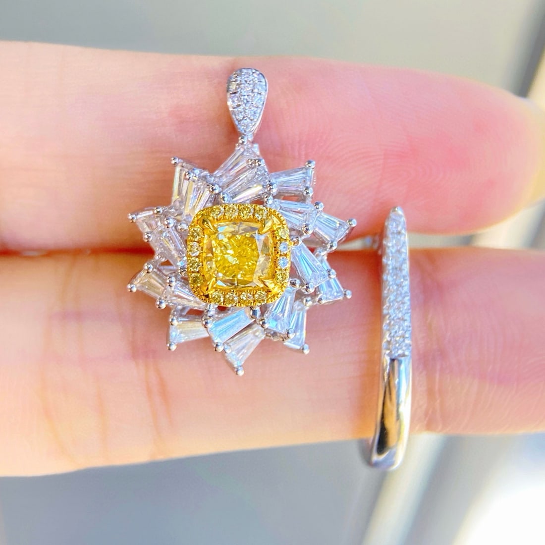 Gia Certified 14k Gold 2.23 Ctw Natural Yellow Diamond & Diamond Ring/pendant( Without Chain ) - 3