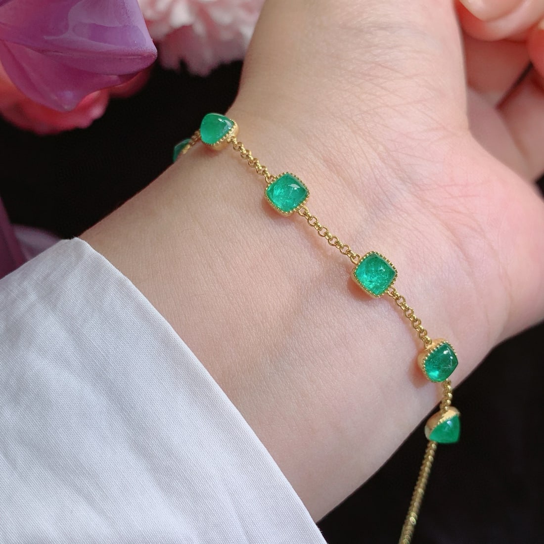 14k Gold 4 Ct Natural Emerald Bracelet - 2