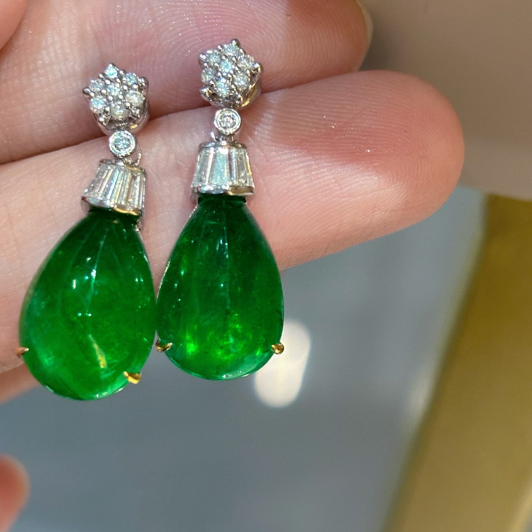 14k Gold 11.98 Ct Vivid Green Natural Emerald & Diamond Earrings - 4