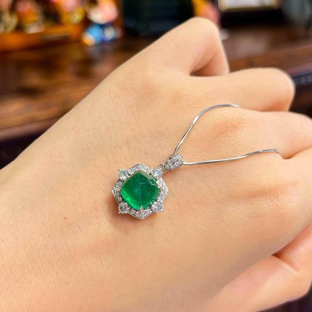 14k Gold 5.40 Ctw Vivid Green Natural Emerald & Diamond Pendant( Without Chain ) - 6