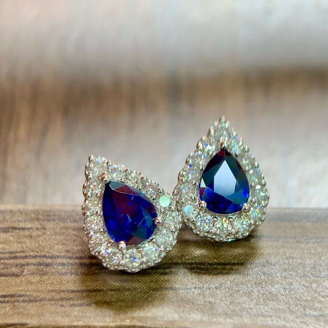 14k Gold 1.11 Ctw Vivid Blue Natural Sapphire & Diamond Earrings - 2