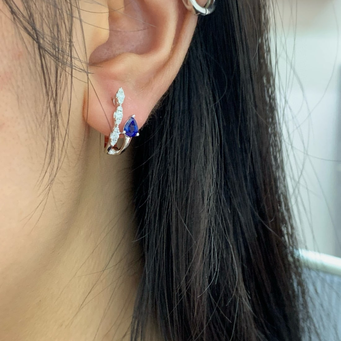 14k Gold 1.14 Ctw Vivid Blue Natural Sapphire & Diamond Earrings - 4