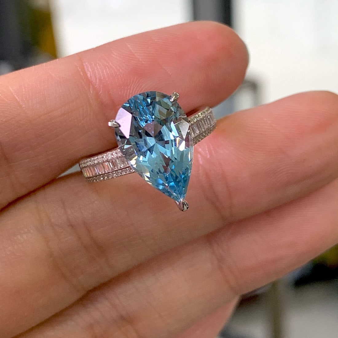 14k Gold 4.57 Ctw Natural Aquamarine & Diamond Ring - 4