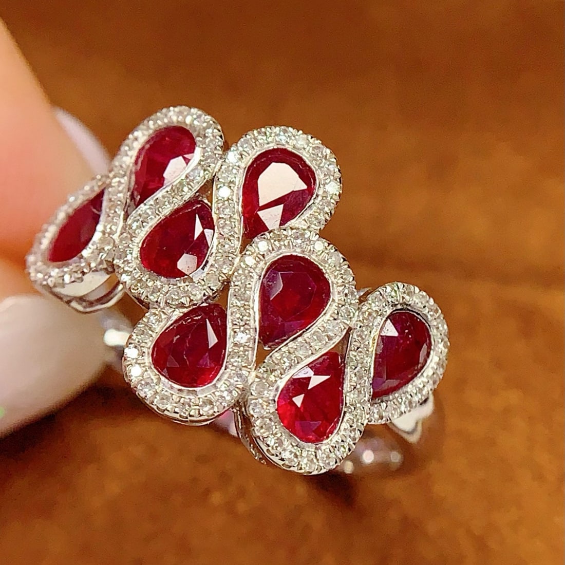 14k Gold 2.8 Ct Vivid Red Natural Ruby & Diamond Ring - 4