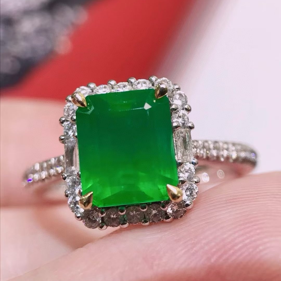 14k Gold 2.75 Ctw Vivid Green Natural Emerald & Diamond Ring - 3