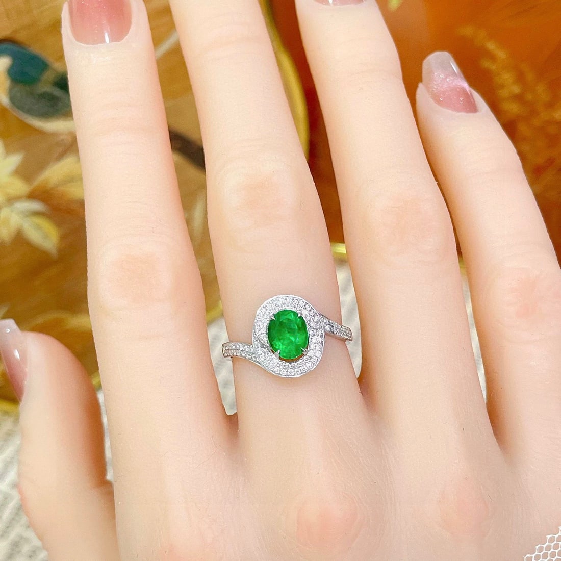 14k Gold 1.15 Ctw Vivid Green Natural Emerald & Diamond Ring - 5