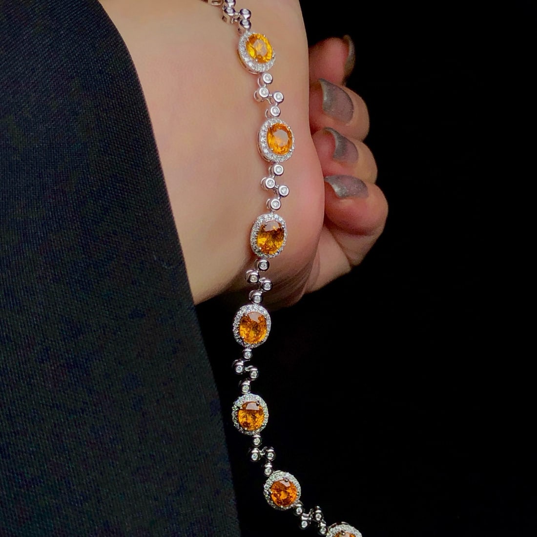 14k Gold 7.40 Ctw Natural Spessartine & Diamond Bracelet - 3