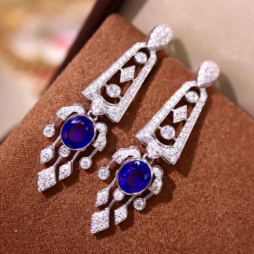 14k Gold 2.97 Ctw Natural Sapphire & Diamond Earrings: Ref:231058252 // gold content:14k gold // main gemstone:sapphire // shape:oval // carat weight:2. 10ct // color:blue // treatment:natural // // adjacent gemstone 2 : diamond // shape:round // carat