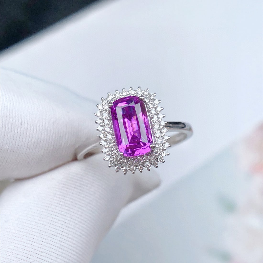 14k Gold 1.71 Ctw Natural Sapphire & Diamond Ring: Ref:231058267 // gold content:14k gold // ring size:7. 25us // // main gemstone:sapphire // shape:cushion // carat weight:1. 54ct // color:purple // treatment:natural // // adjacent gemstone 2 :