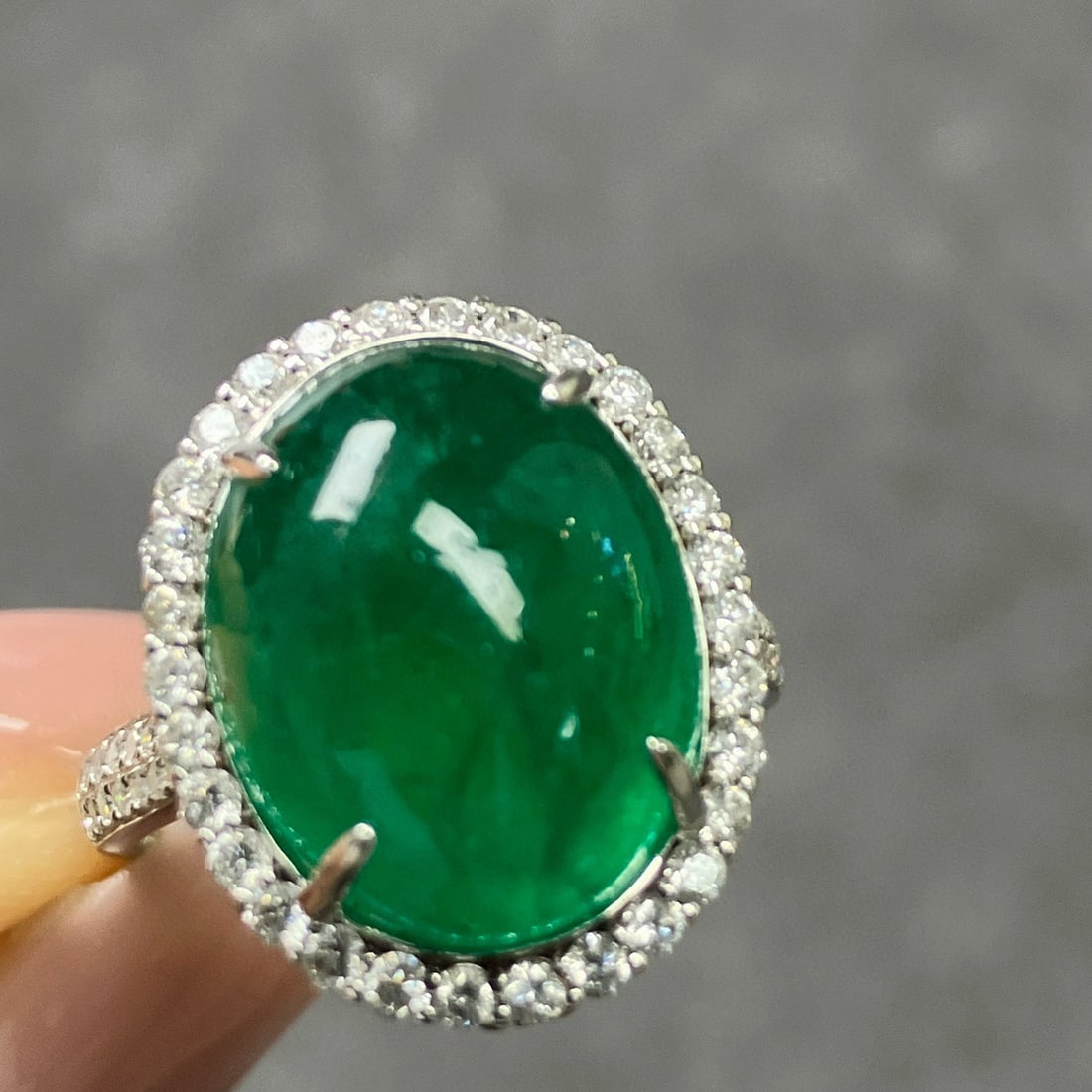 14k Gold 10.80 Ctw Natural Emerald & Diamond Ring - 3