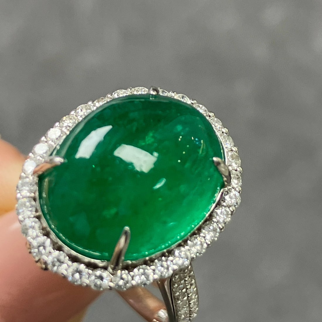 14k Gold 10.80 Ctw Natural Emerald & Diamond Ring - 4