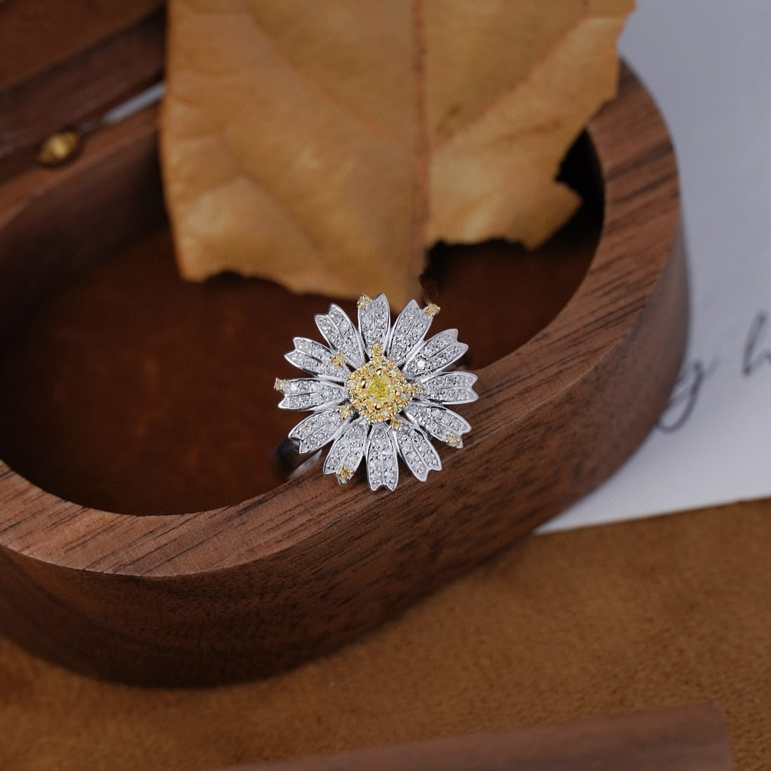14k Gold 0.75 Ct Natural Color Diamond & Flowers Ring - 2