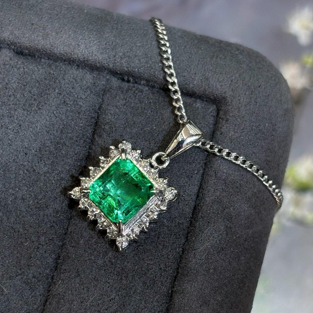 14k Gold 1.29 Ct Vivid Green Natural Emerald & Diamond Pendant( Without Chain ) - 2