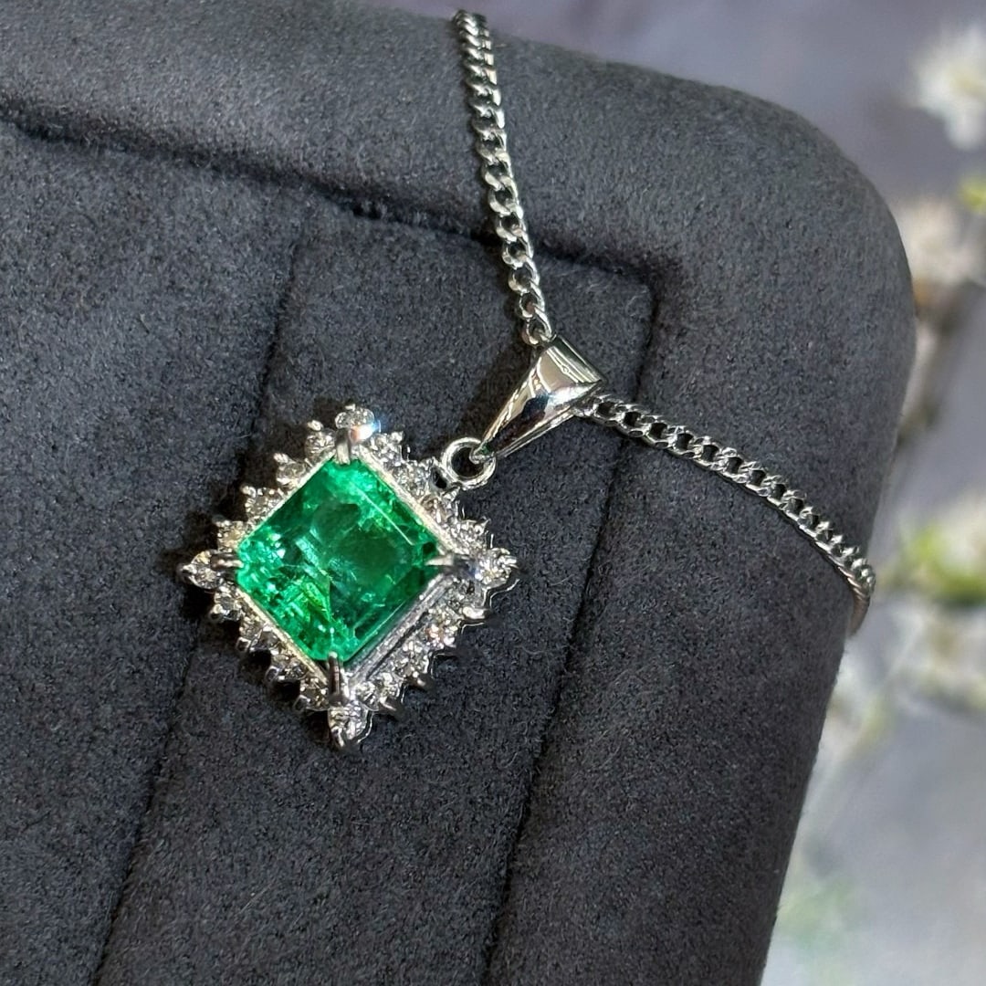 14k Gold 1.29 Ct Vivid Green Natural Emerald & Diamond Pendant( Without Chain ) - 3