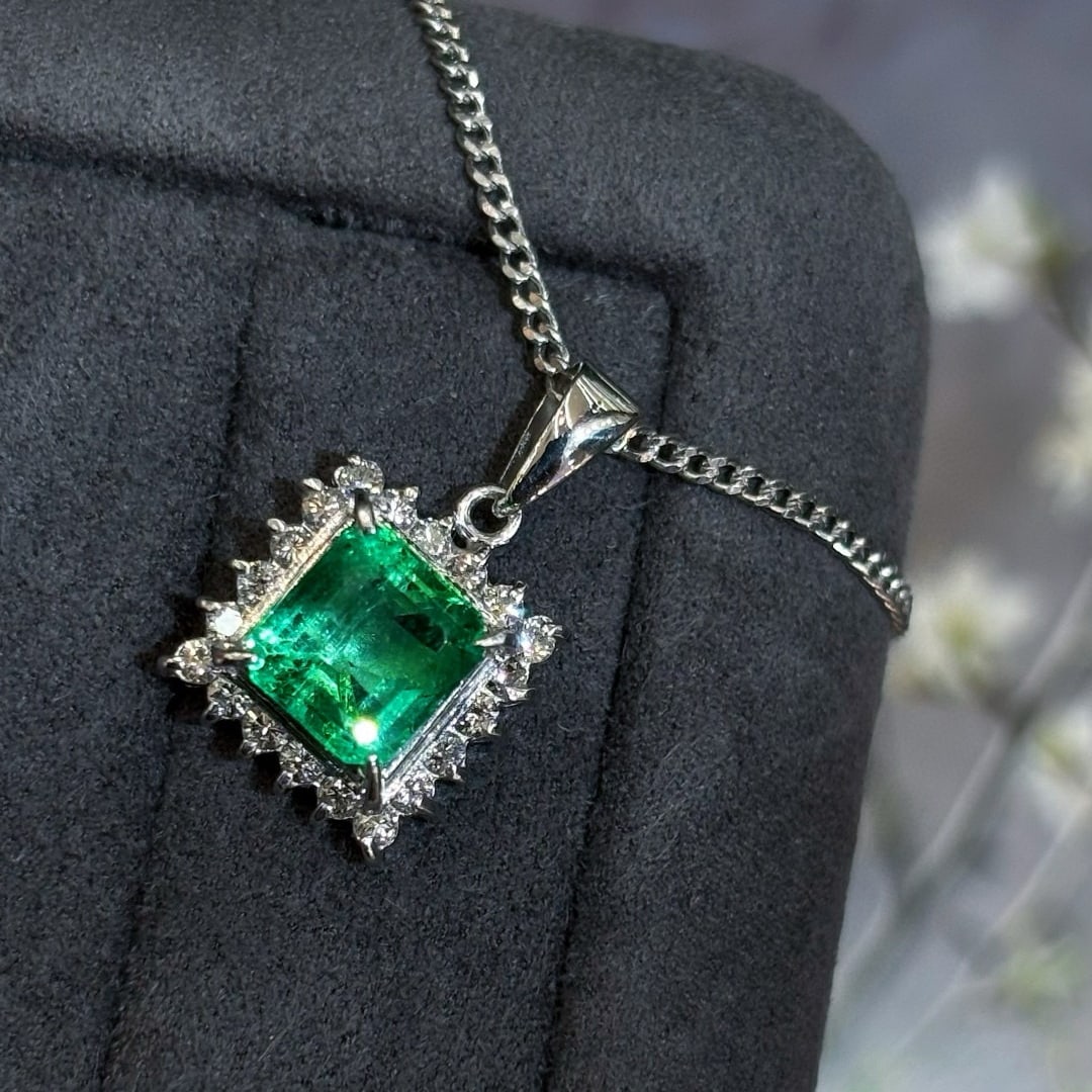 14k Gold 1.29 Ct Vivid Green Natural Emerald & Diamond Pendant( Without Chain ) - 4
