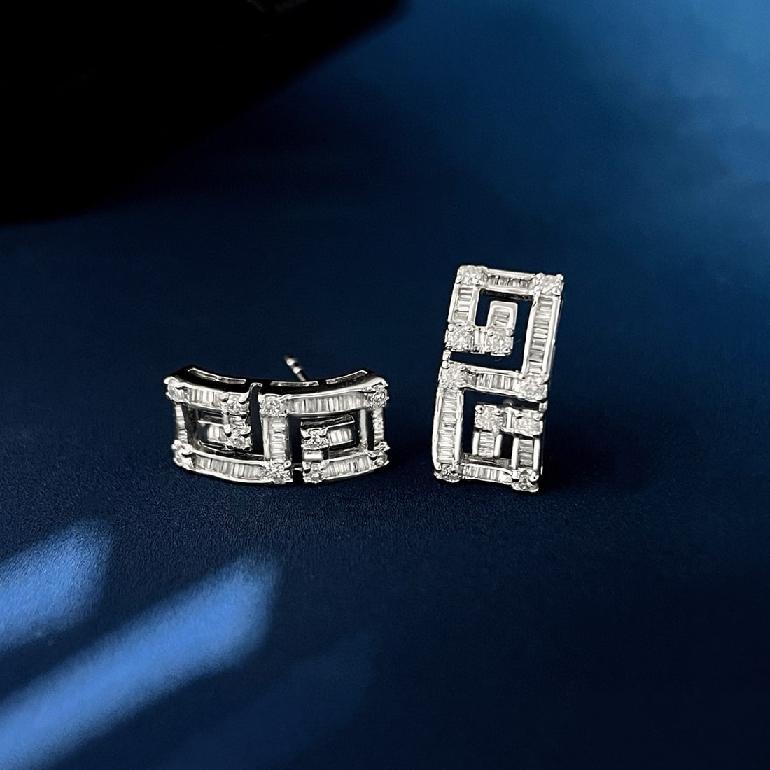 14k Gold 0.86 Ct Natural H Diamond Earrings - 3