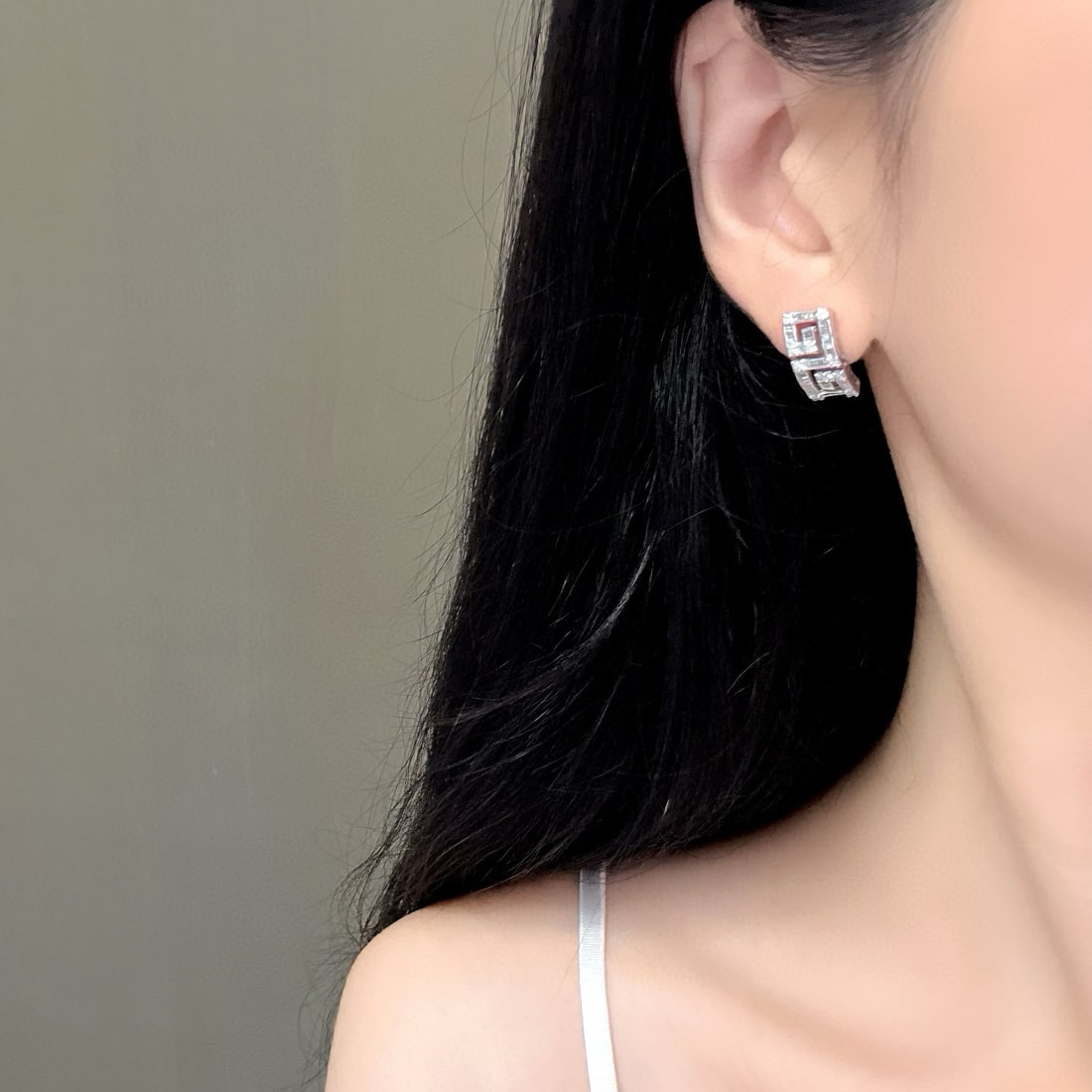 14k Gold 0.86 Ct Natural H Diamond Earrings - 5