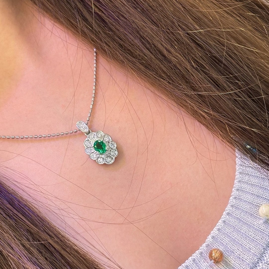 14k Gold 0.82 Ctw Vivid Green Natural Emerald & Diamond Pendant( Without Chain ) - 7