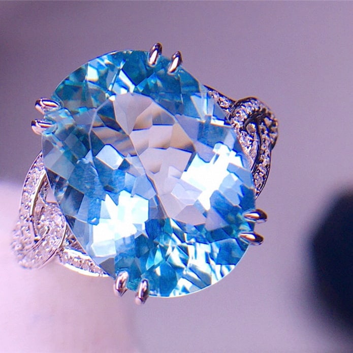 14k Gold 6.9 Ct Natural Aquamarine & Diamond Ring - 2