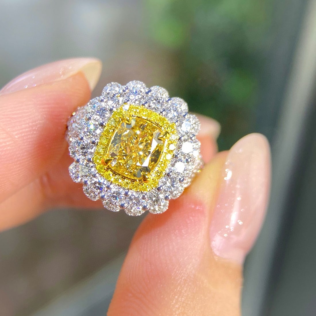 Gia Certified 14k Gold 2.25 Ctw Natural Yellow Diamond & Diamond Ring - 2