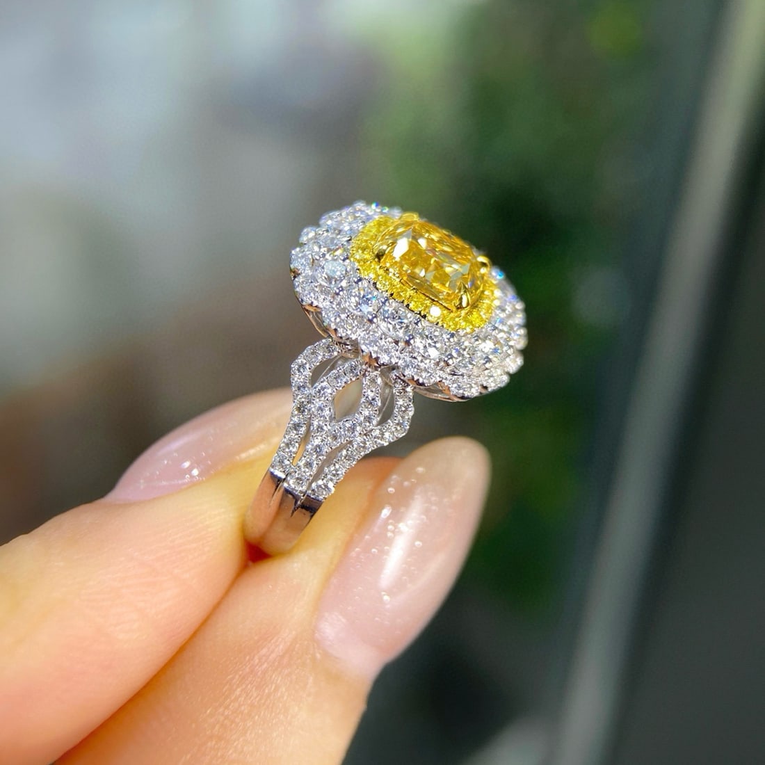 Gia Certified 14k Gold 2.25 Ctw Natural Yellow Diamond & Diamond Ring - 3