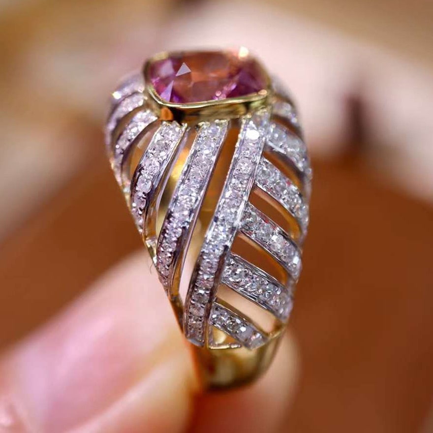 14k Gold 2.58 Ctw Natural Padparadscha Sapphire & Diamond Ring - 4