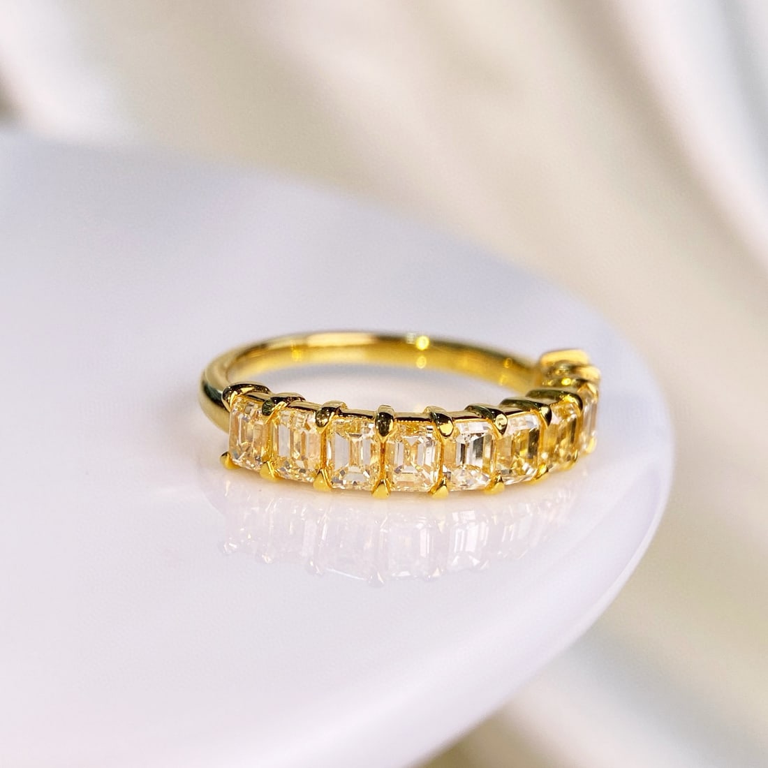 14k Gold 1.83 Ct Natural Yellow Diamond Ring - 2
