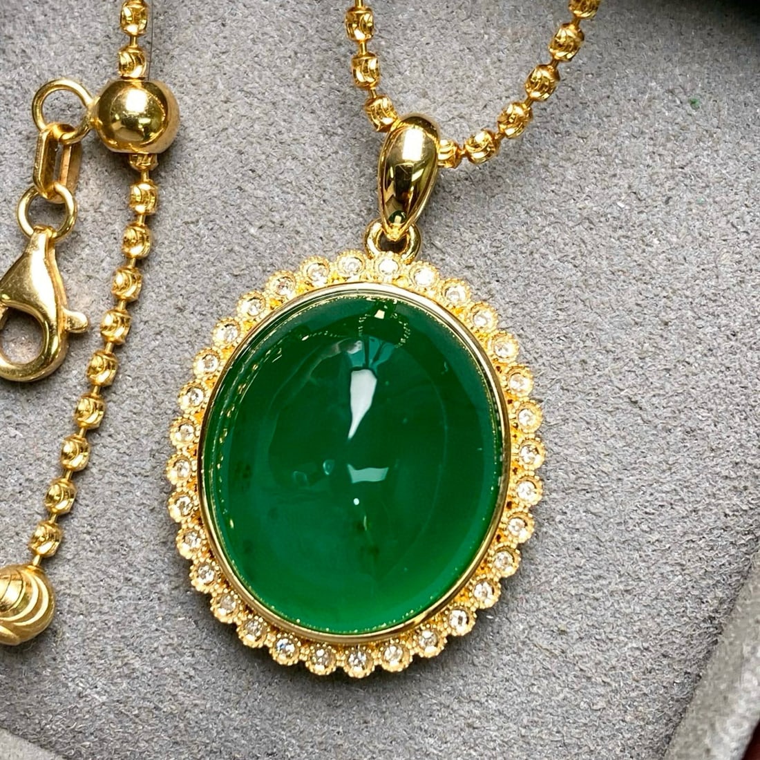 14k Gold 17.72 Ctw Vivid Green Natural Emerald & Diamond Pendant( Without Chain ) - 2