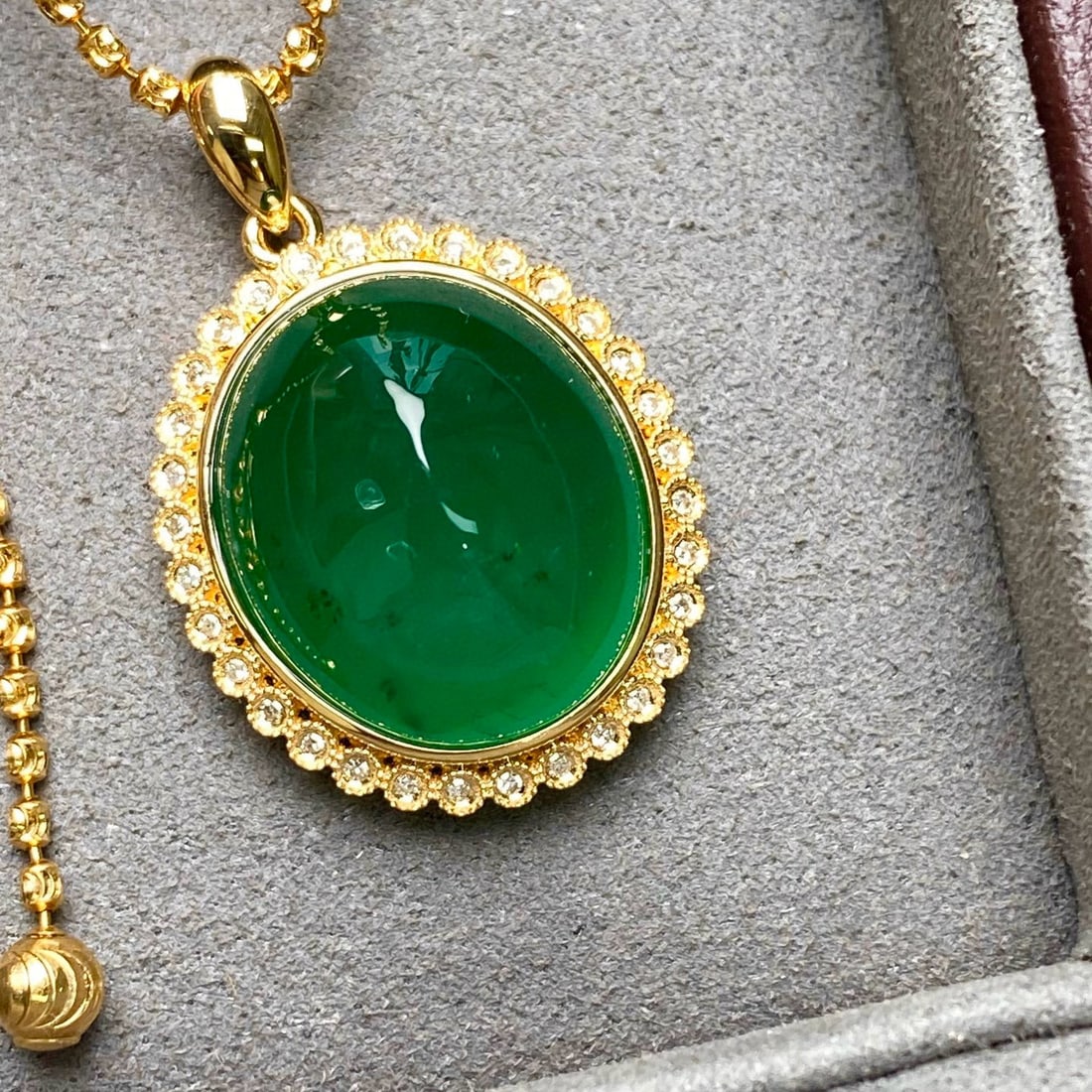 14k Gold 17.72 Ctw Vivid Green Natural Emerald & Diamond Pendant( Without Chain ) - 3