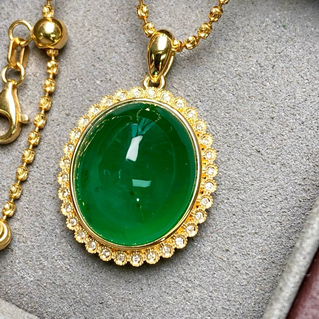 14k Gold 17.72 Ctw Vivid Green Natural Emerald & Diamond Pendant( Without Chain ) - 4