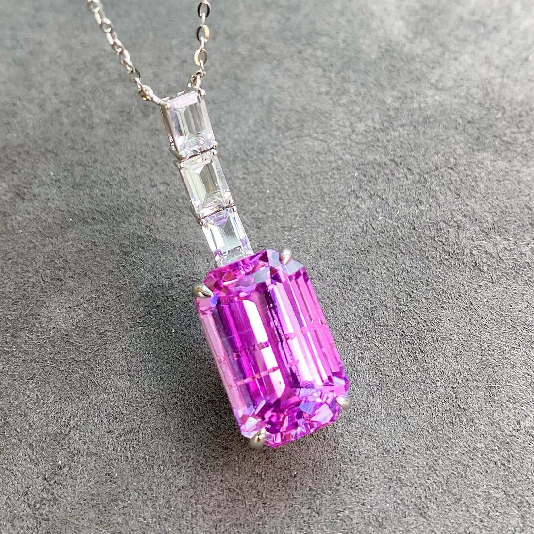 14k Gold 18.43 Ctw Natural Kunzite & Sapphire Necklace - 2