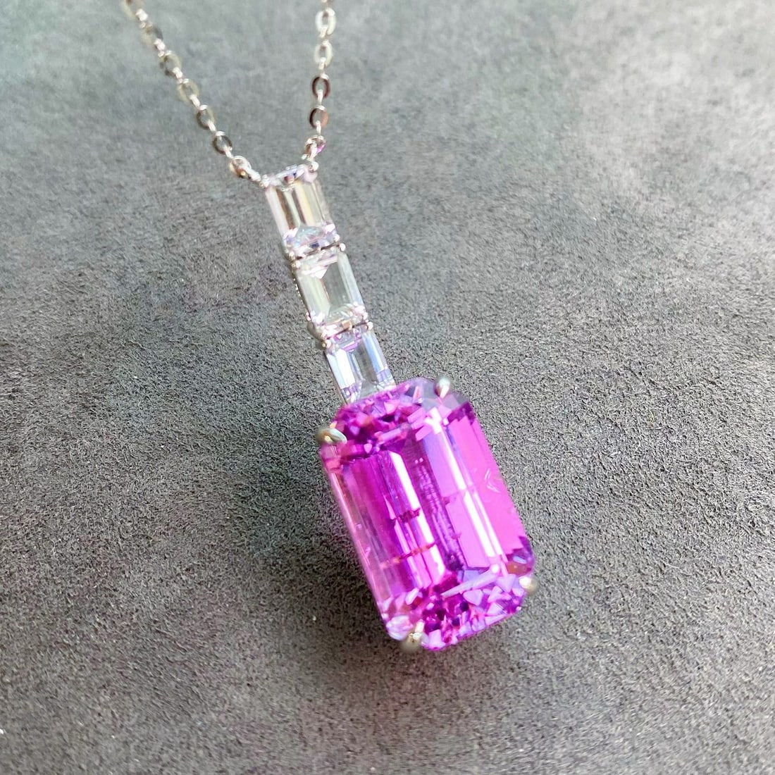 14k Gold 18.43 Ctw Natural Kunzite & Sapphire Necklace - 4
